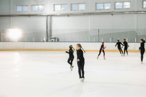 Winterliche Stimmung und volle VeranstaltungssÃ¤le in der Region.